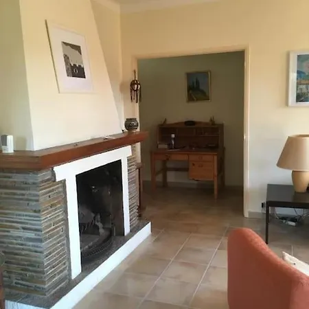 Hébergement de vacances Lou Cigaloun 10 Pax *